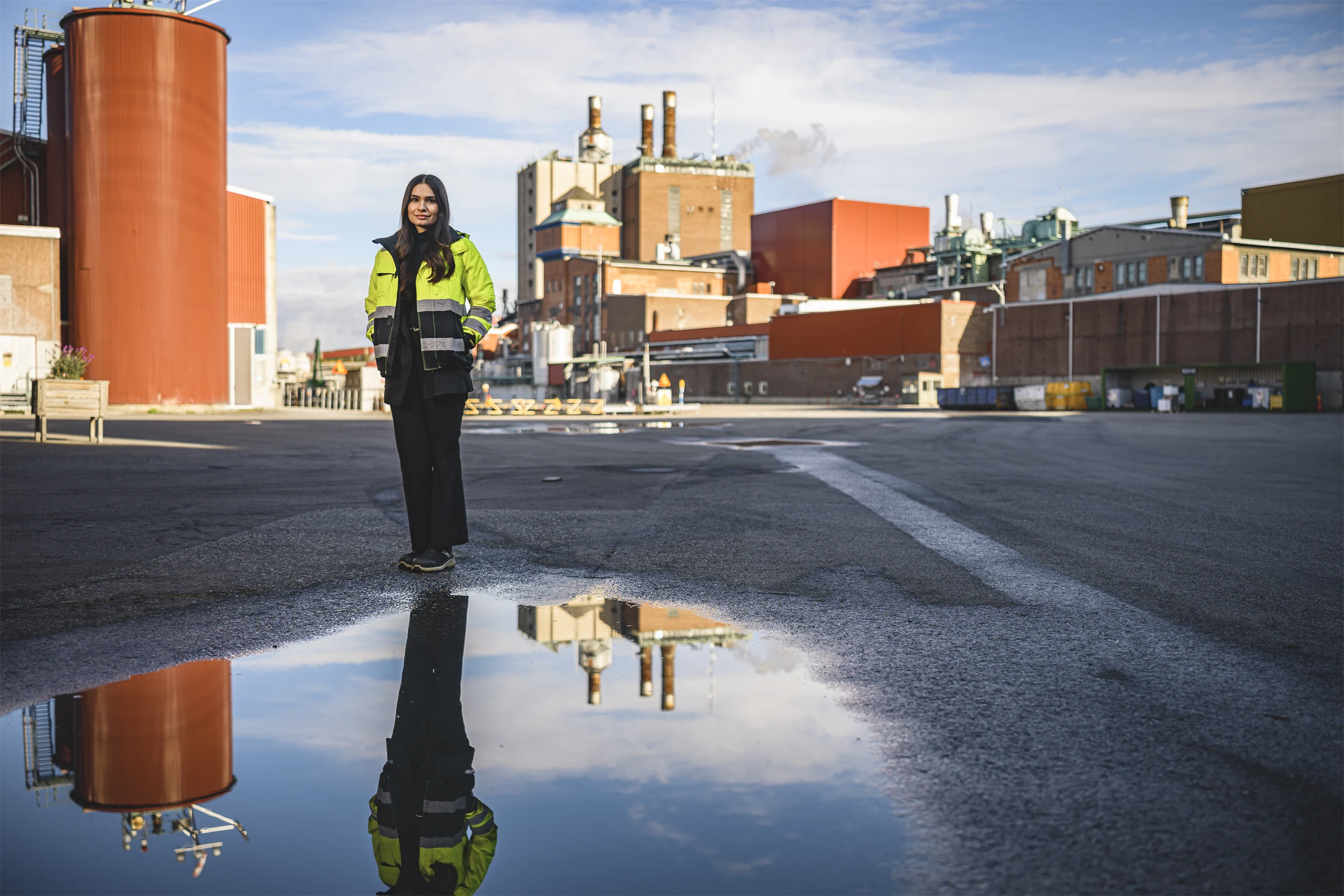 Picture of woman inside Hallsta paper mill