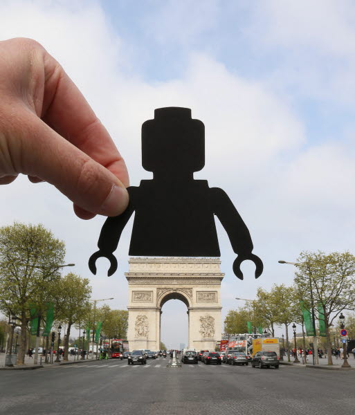 Paperboyo Paperboard art of lego with the legs being  Arc de Triomphe, Paris