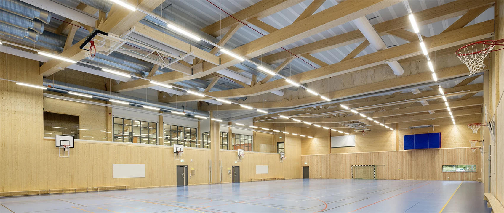 Gymnastikhall bygg i trä