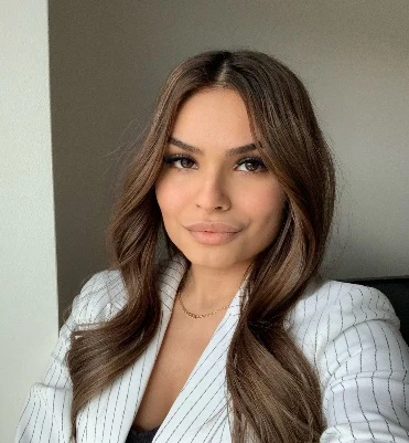 Porträtt på Sarina